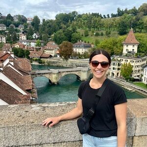 Meet your Posher, Liz